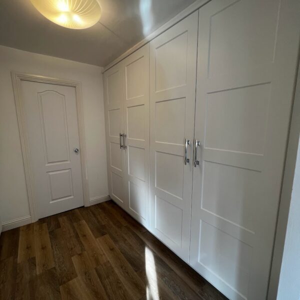 bespoke white wardrobes