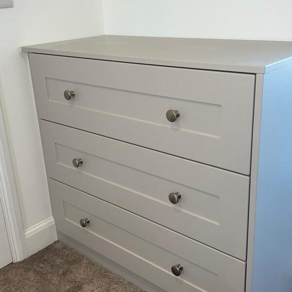 Grey chest of drawers