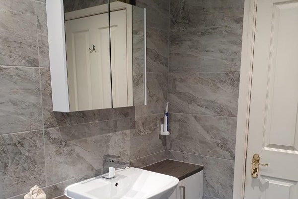 Wall mounted bathroom cabinet 